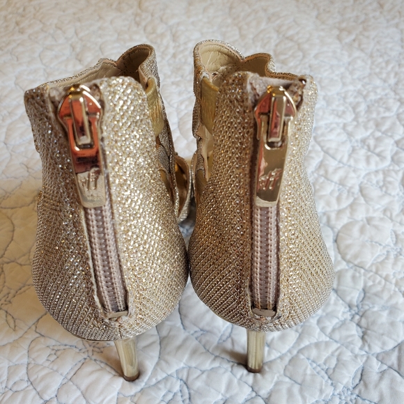 Marc Fisher NWOT Nala gold sparkly heels 6 M - Picture 6 of 12